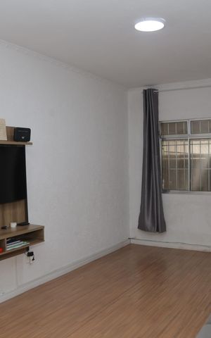 Casa à venda com 159m², 3 quartos e 2 vagas Casa à venda com 159m², 3 quartos e 2 vagasSala