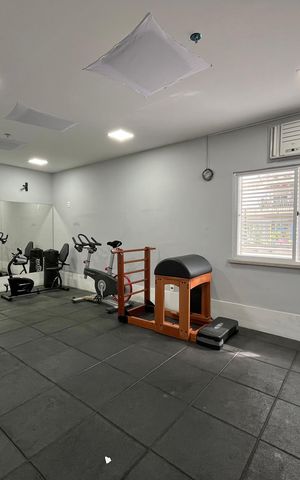 Apartamento à venda com 120m², 3 quartos e 1 vaga Apartamento à venda com 120m², 3 quartos e 1 vagaAcademia