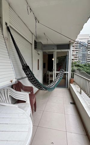 Apartamento à venda com 120m², 3 quartos e 1 vaga Apartamento à venda com 120m², 3 quartos e 1 vagaVaranda
