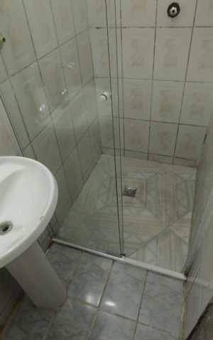 Casa de condomínio para alugar com 55m², 1 quarto e sem vagaBanheiro