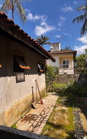 Casa para alugar com 225m², 2 quartos e 2 vagas Casa para alugar com 225m², 2 quartos e 2 vagasFundos