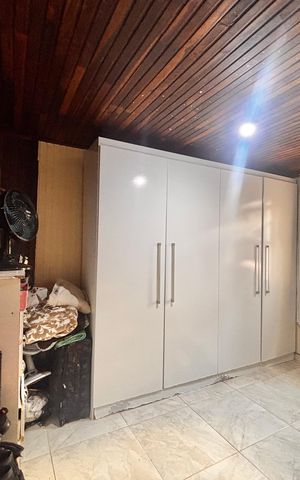 Casa para alugar com 225m², 2 quartos e 2 vagas Casa para alugar com 225m², 2 quartos e 2 vagasCloset suíte