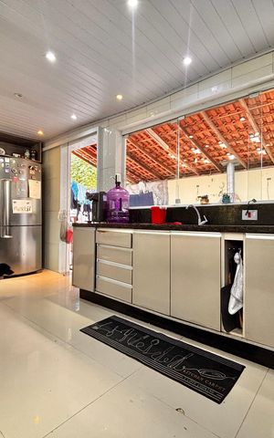 Casa para alugar com 225m², 2 quartos e 2 vagas Casa para alugar com 225m², 2 quartos e 2 vagasCozinha