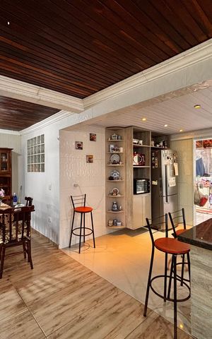 Casa para alugar com 225m², 2 quartos e 2 vagas Casa para alugar com 225m², 2 quartos e 2 vagasCozinha