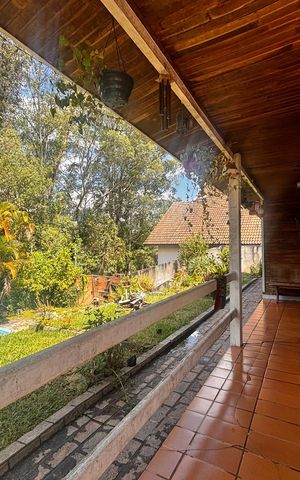 Casa para alugar com 225m², 2 quartos e 2 vagas Casa para alugar com 225m², 2 quartos e 2 vagasVaranda