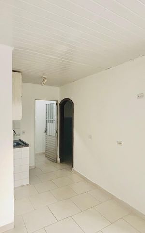 Casa para alugar com 40m², 1 quarto e sem vaga Casa para alugar com 40m², 1 quarto e sem vagaSala