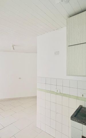 Casa para alugar com 40m², 1 quarto e sem vaga Casa para alugar com 40m², 1 quarto e sem vagaCozinha