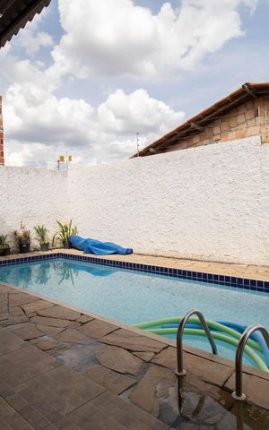 Casa à venda com 135m², 1 quarto e 1 vagaPiscina