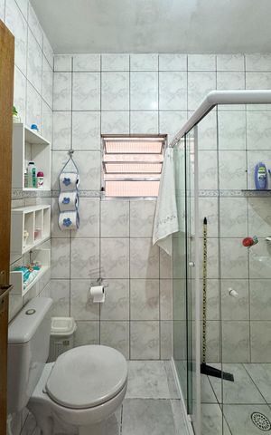 Casa para alugar com 80m², 3 quartos e 1 vaga Casa para alugar com 80m², 3 quartos e 1 vagaBanheiro Social 2