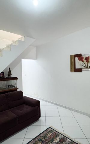 Casa para alugar com 80m², 3 quartos e 1 vaga Casa para alugar com 80m², 3 quartos e 1 vagaSala