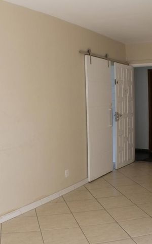 Apartamento para alugar com 65m², 2 quartos e 1 vagaSala