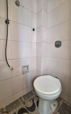 Apartamento à venda com 70m², 2 quartos e sem vaga Apartamento à venda com 70m², 2 quartos e sem vagaBanheiro de serviço