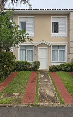Casa de condomínio à venda com 98m², 3 quartos e 2 vagas Casa de condomínio à venda com 98m², 3 quartos e 2 vagasFachada
