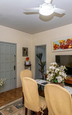Apartamento à venda com 71m², 2 quartos e 1 vaga Apartamento à venda com 71m², 2 quartos e 1 vagaSala