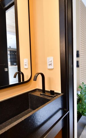 Casa de condomínio à venda com 198m², 2 quartos e 2 vagasLavabo