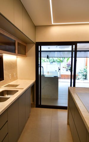 Casa de condomínio à venda com 198m², 2 quartos e 2 vagasCozinha