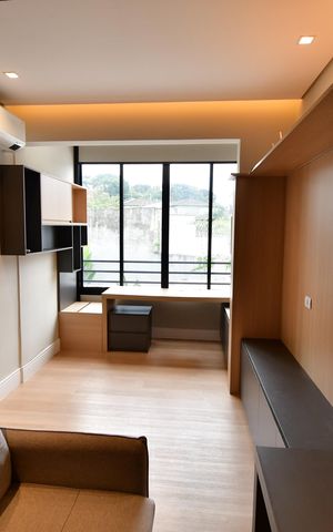 Casa de condomínio à venda com 198m², 2 quartos e 2 vagasEscritório