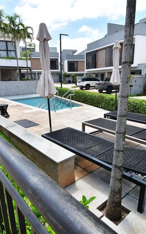 Casa de condomínio à venda com 198m², 2 quartos e 2 vagasÁrea comum - Piscina