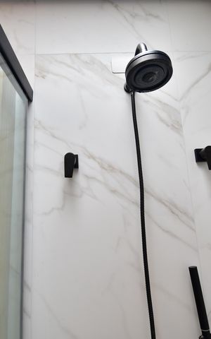 Casa de condomínio à venda com 198m², 2 quartos e 2 vagasBanheiro