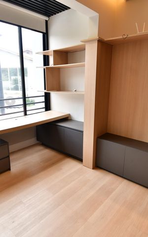 Casa de condomínio à venda com 198m², 2 quartos e 2 vagasEscritório