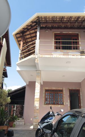 Casa à venda com 135m², 3 quartos e 4 vagasGaragem