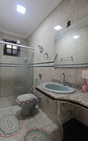 Casa à venda com 135m², 3 quartos e 4 vagasBanheiro Social 2