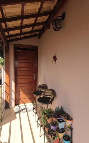 Casa à venda com 135m², 3 quartos e 4 vagasVaranda