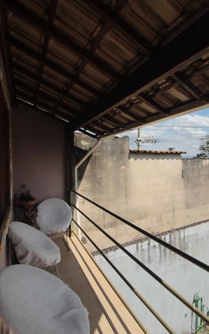 Casa à venda com 135m², 3 quartos e 4 vagasVaranda