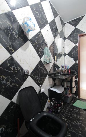 Casa à venda com 135m², 3 quartos e 4 vagasBanheiro Social 1