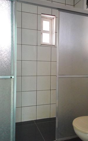 Casa à venda com 130m², 3 quartos e 1 vagaBanheiro