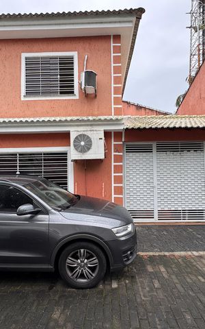 Casa de condomínio para alugar com 153m², 2 quartos e 2 vagas Casa de condomínio para alugar com 153m², 2 quartos e 2 vagasFachada