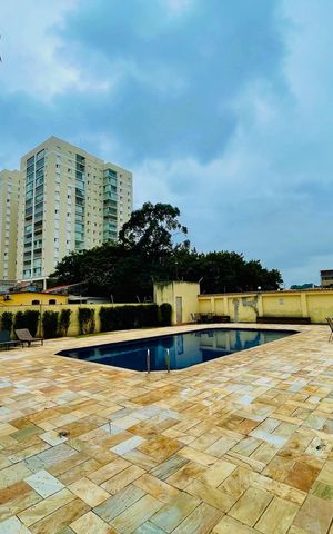 Apartamento à venda com 83m², 3 quartos e 2 vagas Apartamento à venda com 83m², 3 quartos e 2 vagasPiscina