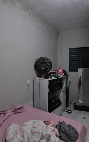 Casa à venda com 50m², 1 quarto e sem vagaQuarto
