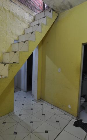 Casa à venda com 50m², 1 quarto e sem vagaSala