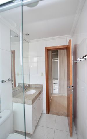 Apartamento para alugar com 130m², 3 quartos e 2 vagas Apartamento para alugar com 130m², 3 quartos e 2 vagasBanheiro da Suíte