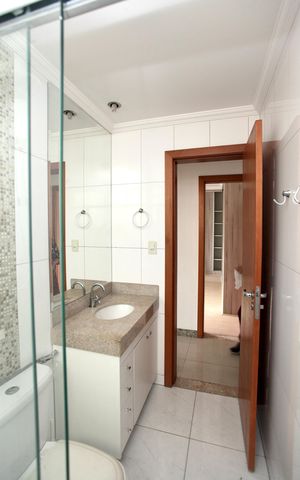 Apartamento para alugar com 130m², 3 quartos e 2 vagas Apartamento para alugar com 130m², 3 quartos e 2 vagasBanheiro Social