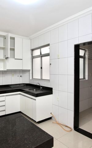 Apartamento para alugar com 130m², 3 quartos e 2 vagas Apartamento para alugar com 130m², 3 quartos e 2 vagasCozinha e Área de Serviço