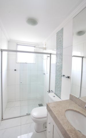 Apartamento para alugar com 130m², 3 quartos e 2 vagas Apartamento para alugar com 130m², 3 quartos e 2 vagasBanheiro da Suíte
