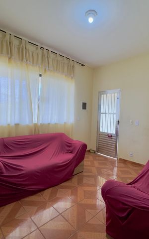 Casa para alugar com 252m², 3 quartos e 3 vagas Casa para alugar com 252m², 3 quartos e 3 vagasSala