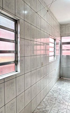 Casa para alugar com 80m², 2 quartos e 1 vaga Casa para alugar com 80m², 2 quartos e 1 vagaÁrea de Serviço