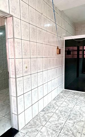 Casa para alugar com 80m², 2 quartos e 1 vaga Casa para alugar com 80m², 2 quartos e 1 vagaÁrea de Serviço
