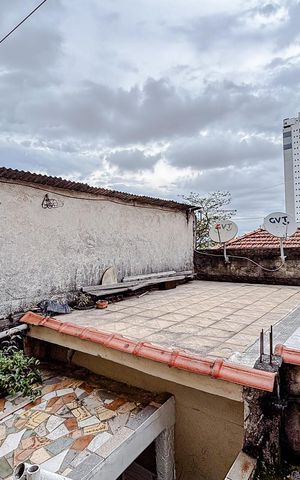 Casa para alugar com 50m², 2 quartos e sem vagaÁrea externa