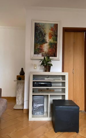 Apartamento à venda com 120m², 5 quartos e 3 vagas Apartamento à venda com 120m², 5 quartos e 3 vagasSala 2