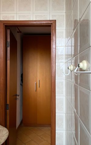 Apartamento à venda com 120m², 5 quartos e 3 vagas Apartamento à venda com 120m², 5 quartos e 3 vagasBanheiro 2