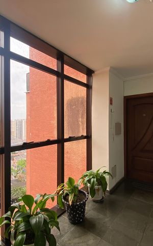 Apartamento à venda com 120m², 5 quartos e 3 vagas Apartamento à venda com 120m², 5 quartos e 3 vagasHall