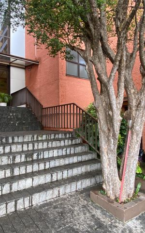 Apartamento à venda com 120m², 5 quartos e 3 vagas Apartamento à venda com 120m², 5 quartos e 3 vagasFachada do bloco