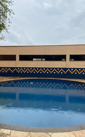 Apartamento à venda com 120m², 5 quartos e 3 vagas Apartamento à venda com 120m², 5 quartos e 3 vagasÁrea comum - Piscina