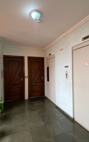 Apartamento à venda com 120m², 5 quartos e 3 vagas Apartamento à venda com 120m², 5 quartos e 3 vagasHall