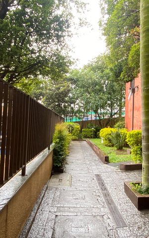 Apartamento à venda com 120m², 5 quartos e 3 vagas Apartamento à venda com 120m², 5 quartos e 3 vagasÁrea externa
