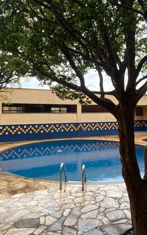 Apartamento à venda com 120m², 5 quartos e 3 vagas Apartamento à venda com 120m², 5 quartos e 3 vagasÁrea comum - Piscina